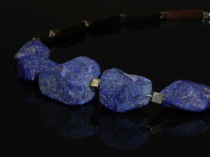 COLLIER EN LAPIS-LAZULI BRUT, PYRITE